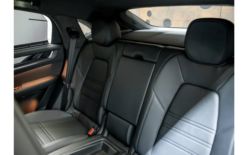 Porsche Cayenne Coupé 4.0 Turbo E-Hybrid GT - 153058