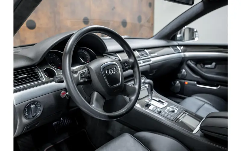 Audi A8 5.2 S8 quattro - 142782