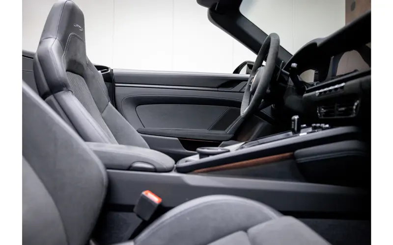 Porsche 911 Cabrio 3.6 T-Hybrid Carrera 4 GTS - 121059