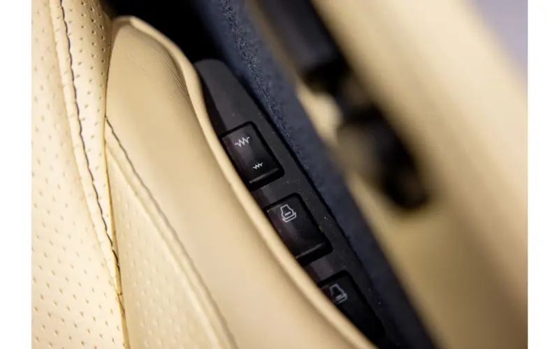 Aston Martin DB9 Volante 5.9 V12 Touchtronic - 123326