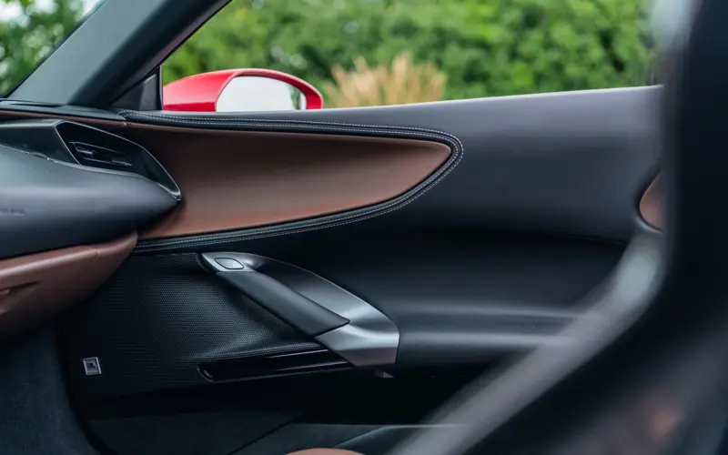 Ferrari SF90 Spider 4.0 V8 - 140783