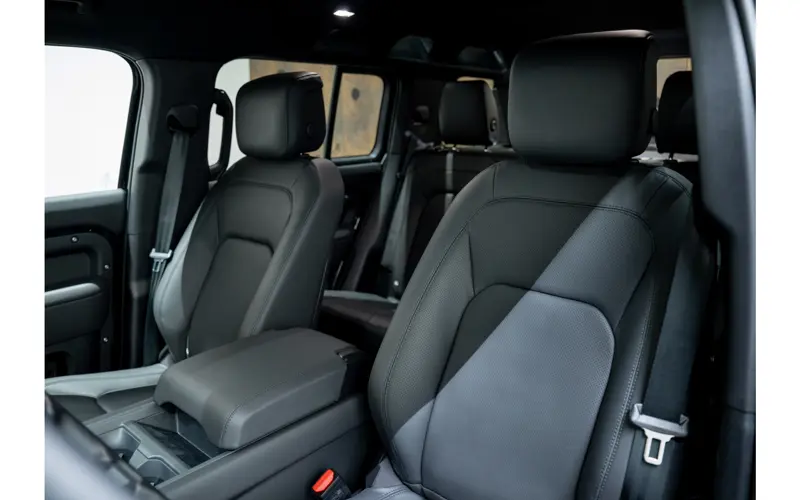 Land Rover Defender 110 2.0 P300e 110 X-Dynamic HSE - 135234