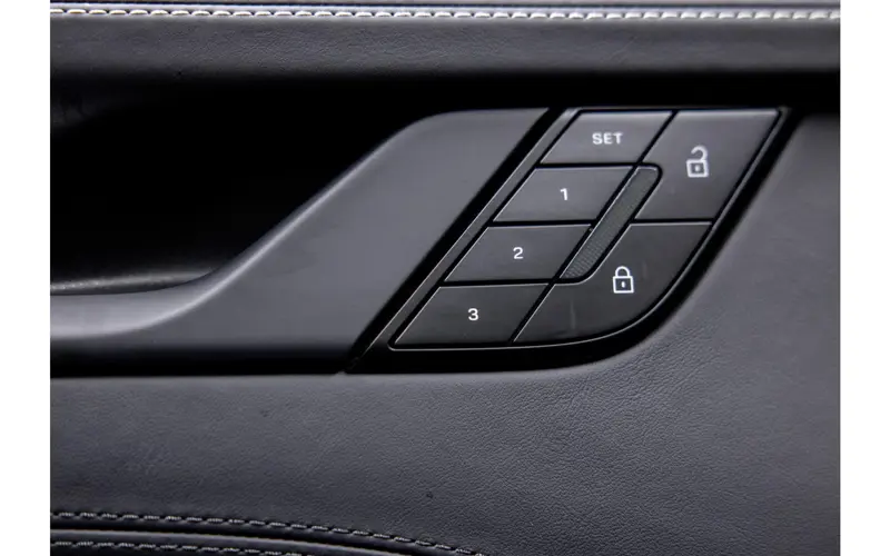 Porsche 911 Cabrio 3.6 T-Hybrid Carrera 4 GTS - 141839
