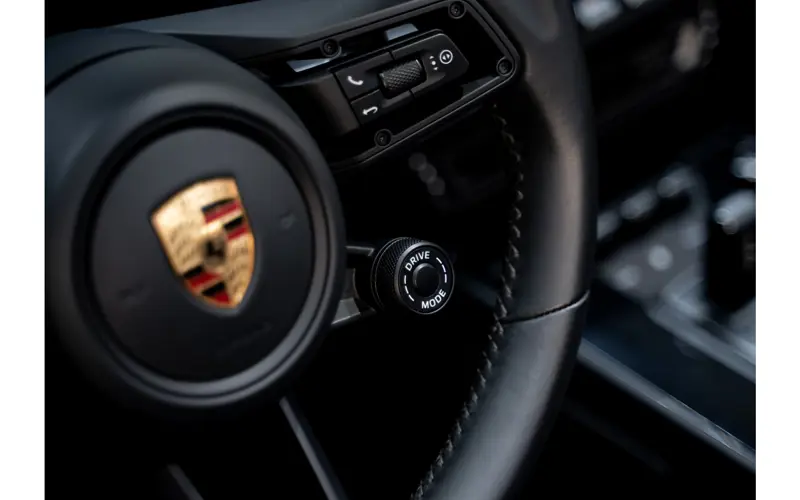 Porsche 911 Cabrio 3.0 Carrera 4 GTS - 122314