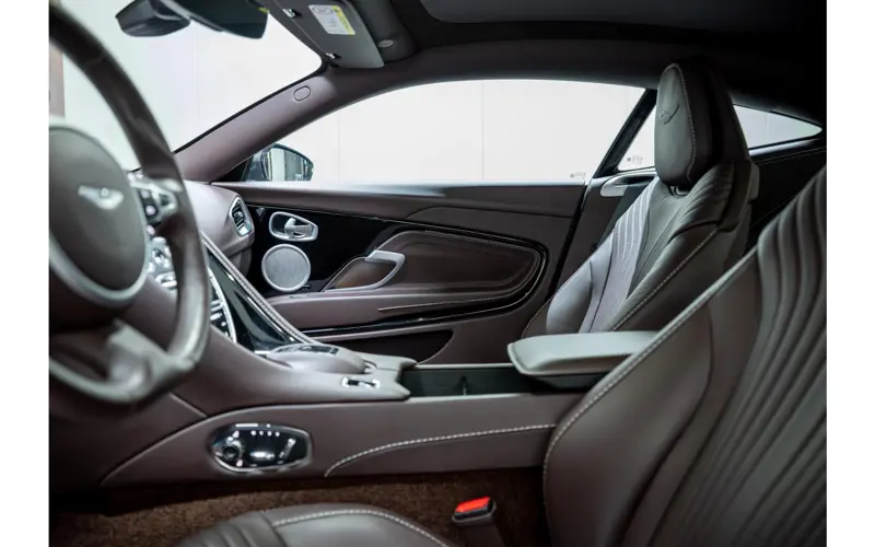 Aston Martin DB11 4.0 V8 - 147196