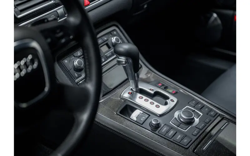 Audi A8 5.2 S8 quattro - 128917