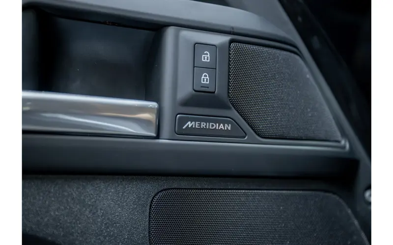 Land Rover Defender 110 2.0 P300e 110 X-Dynamic HSE - 138232