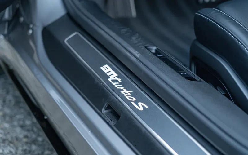 Porsche 911 Cabrio 3.8 Turbo S - 137568