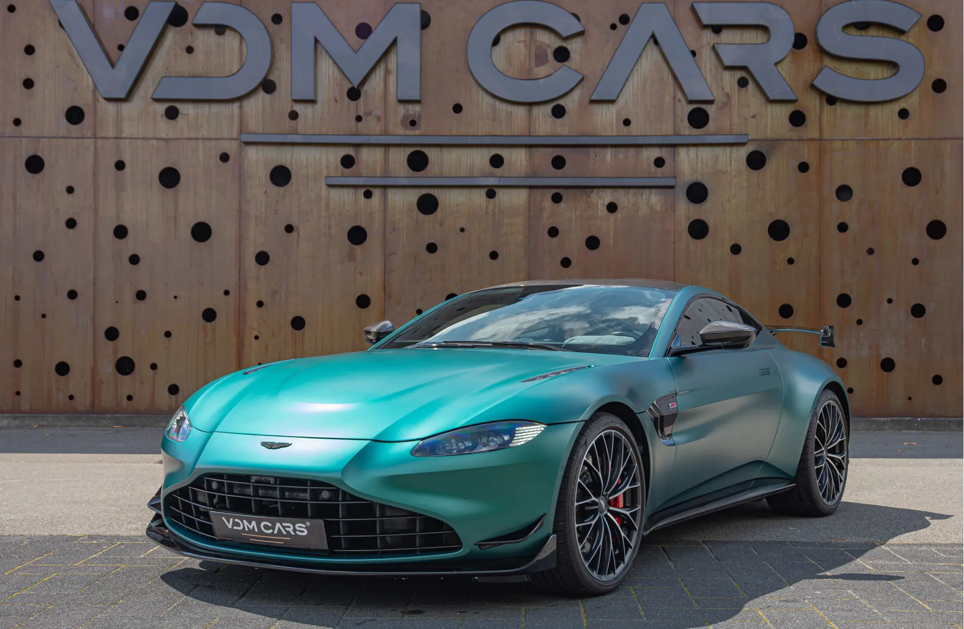 Aston Martin - Vantage - 110278