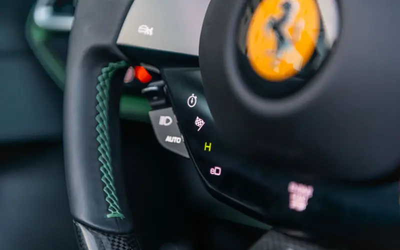 Ferrari 296 GTS 3.0 V6 N-LARGO - 140425