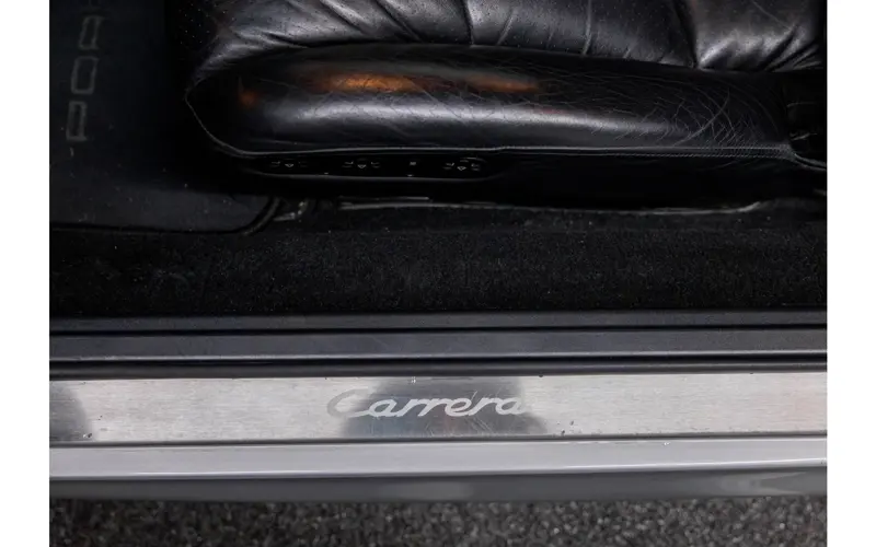 Porsche 911 (993) 3.6 Carrera 4S Coupé - 123371