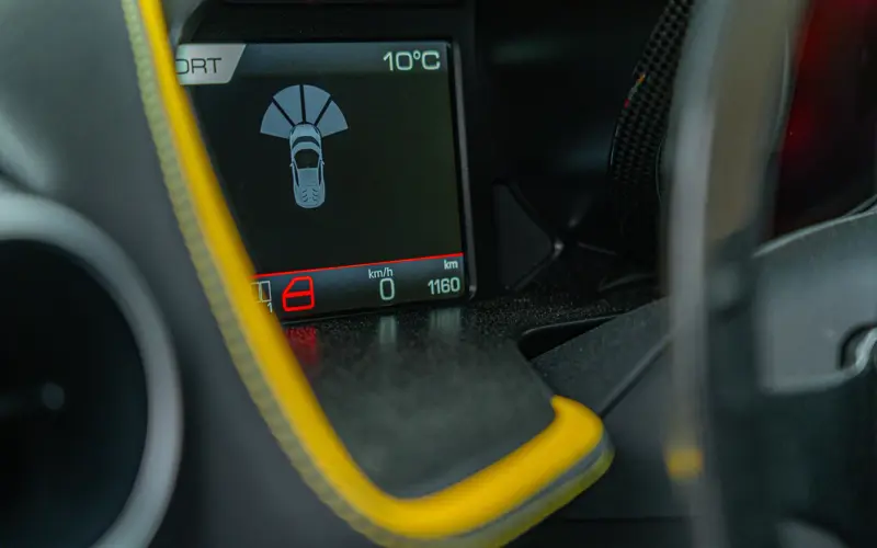 Ferrari 812 Competizione 6.5 V12 - 140984