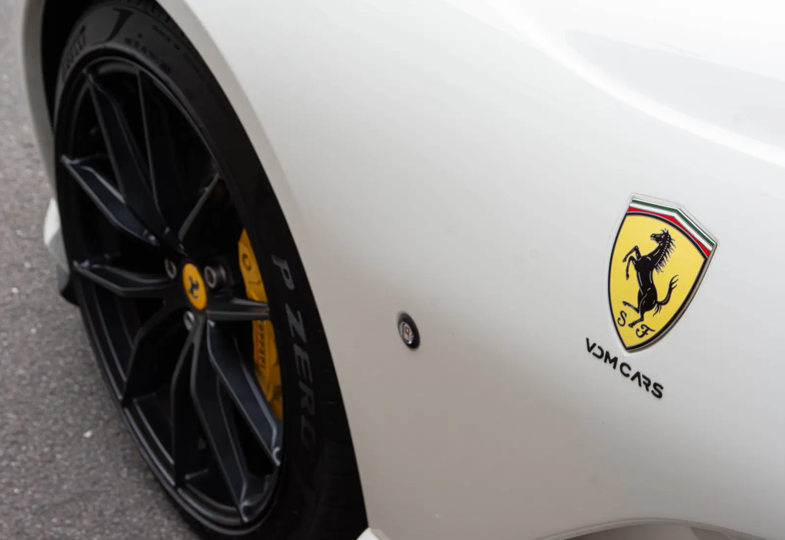 Ferrari 812 6.5 V12 Superfast HELE - 114332