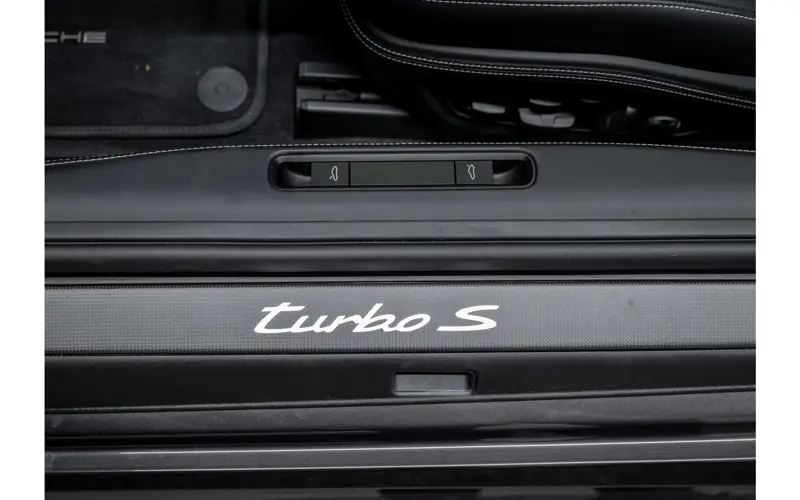 Porsche 911 3.6 Turbo S - 148600