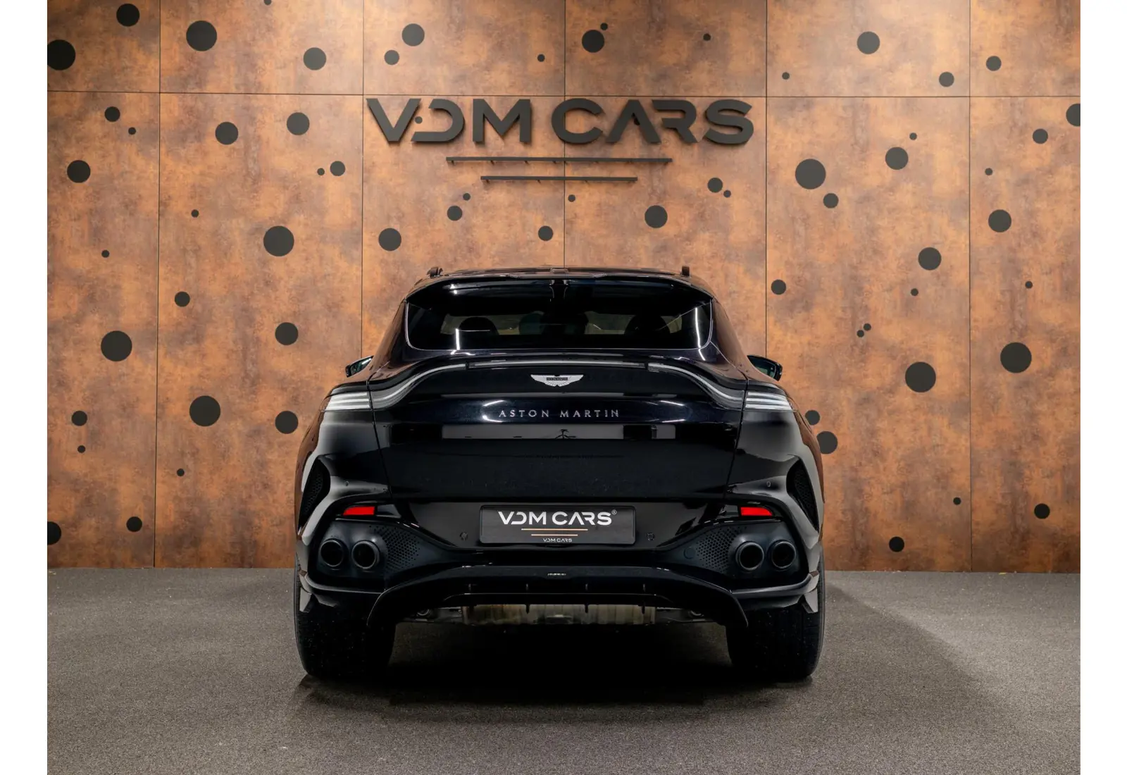 Aston Martin Dbx 4.0 V8 707 - 141227