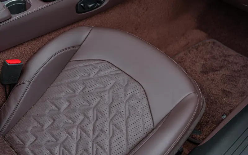 Aston Martin Vanquish Volante - 145859