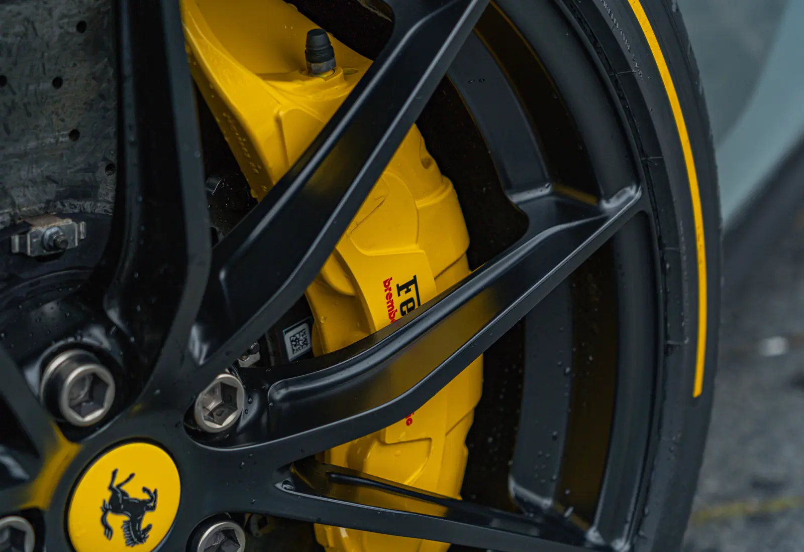 Ferrari 812 Competizione 6.5 V12 - 137705