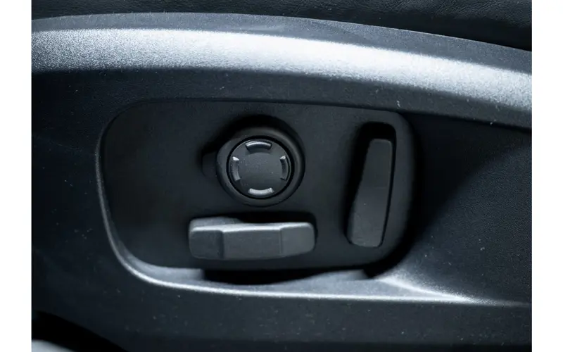 Land Rover Defender 110 2.0 P300e 110 X-Dynamic HSE - 135256