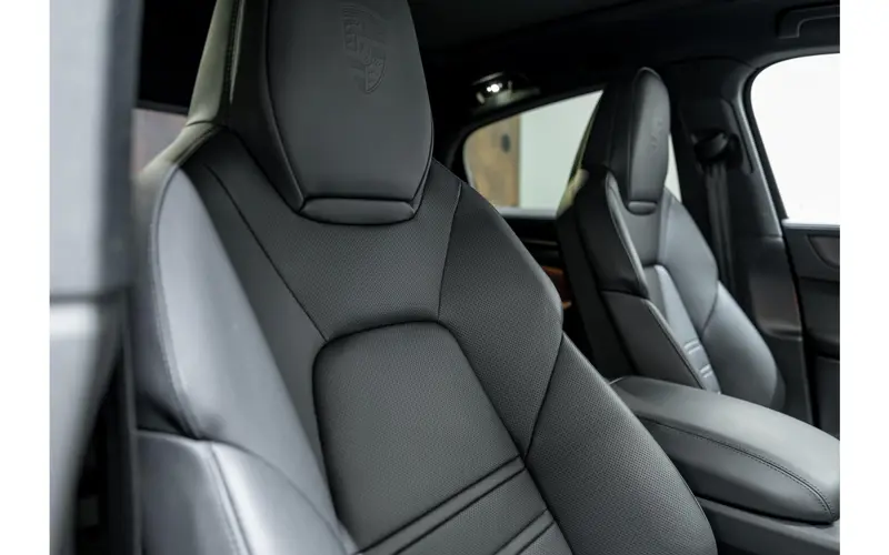 Porsche Cayenne Coupé 3.0 E-Hybrid Black Edition - 149312