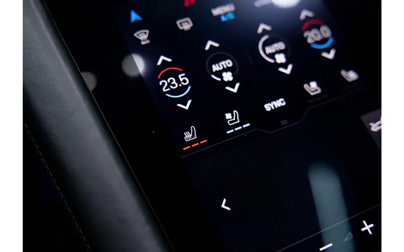 Porsche Taycan Turbo S 93 kWh - 121702