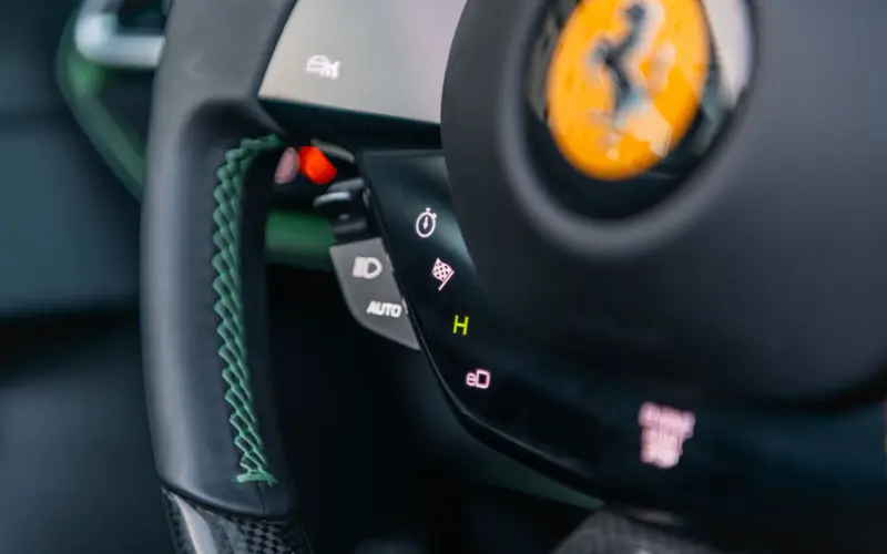 Ferrari 296 GTS 3.0 V6 N-LARGO - 132574