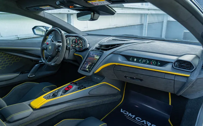 Lamborghini Revuelto Revuelto - 140268