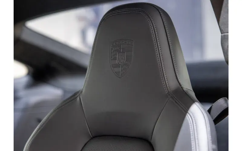 Porsche 911 4.0 GT3 Touring - 117505