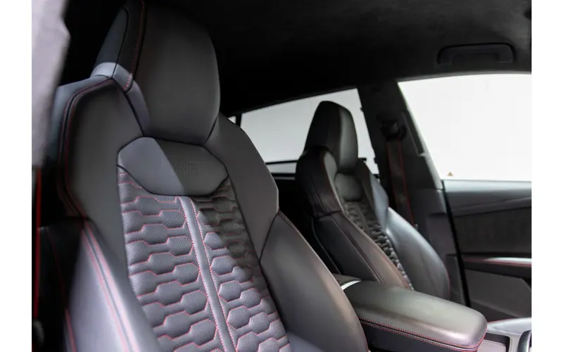 Audi Q8 4.0 TFSI RS Q8 quattro - 123230