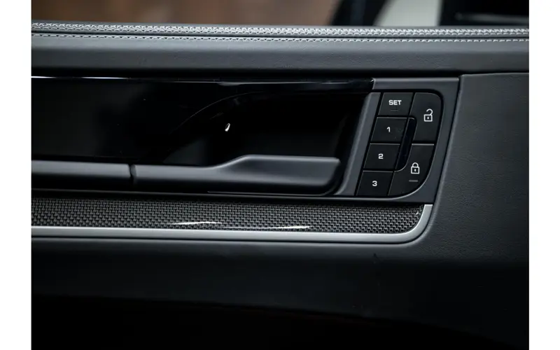 Porsche Cayenne 3.0 E-Hybrid - 170510