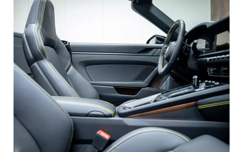 Porsche 911 Cabrio 3.6 T-Hybrid Carrera 4 GTS - 147152