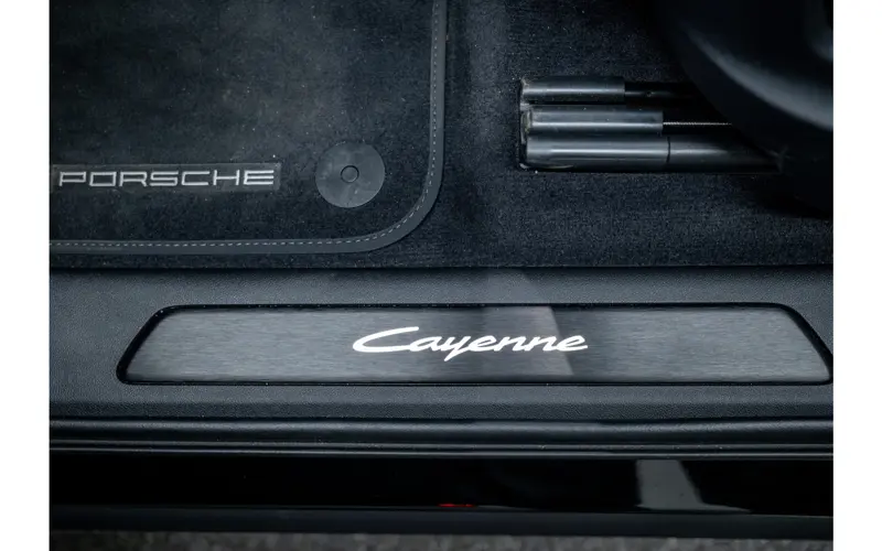 Porsche Cayenne Coupé 3.0 E-Hybrid Black Edition - 125999