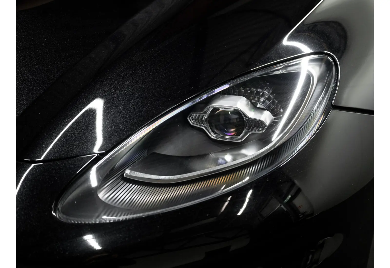 Aston Martin Dbx 4.0 V8 707 - 124689