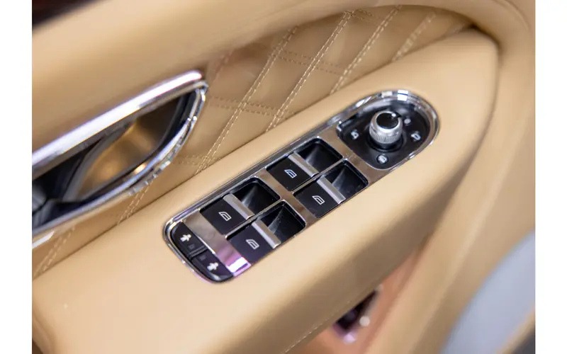 Bentley Bentayga 3.0 V6 Hybrid - 110976