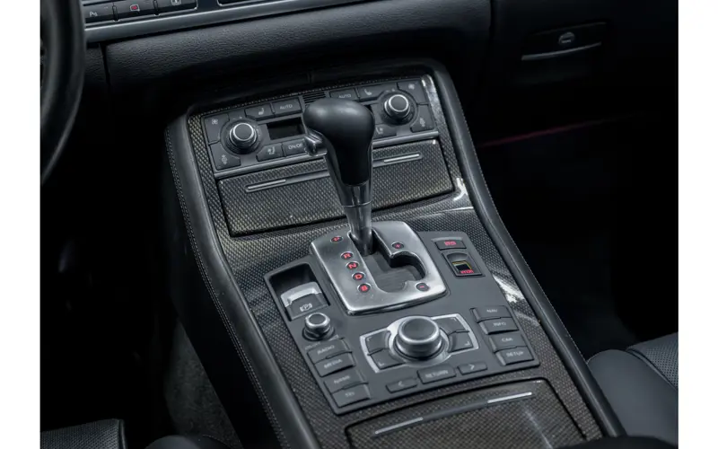 Audi A8 5.2 S8 quattro - 128919