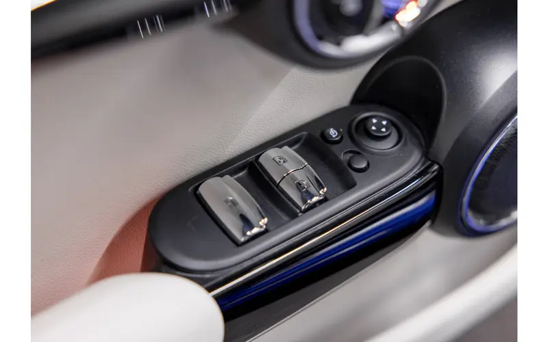 MINI Cabrio 2.0 John Cooper Works Chili - 123284