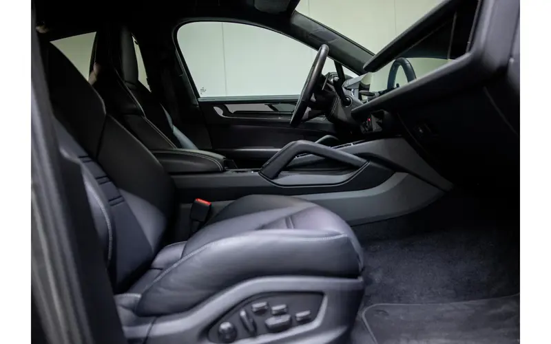 Porsche Cayenne Coupé 4.0 Turbo E-Hybrid GT - 152268