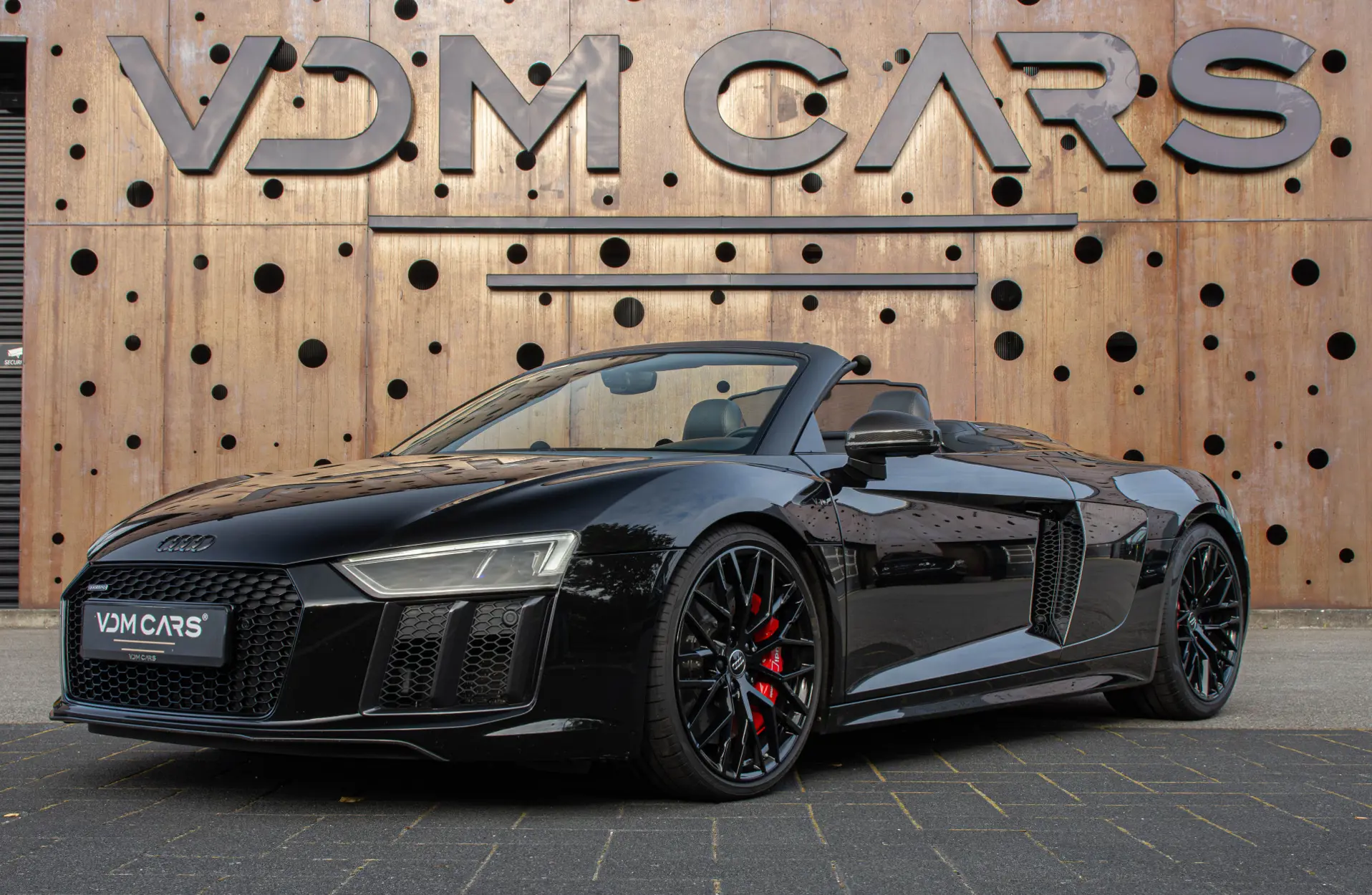 Audi - R8 - 114435