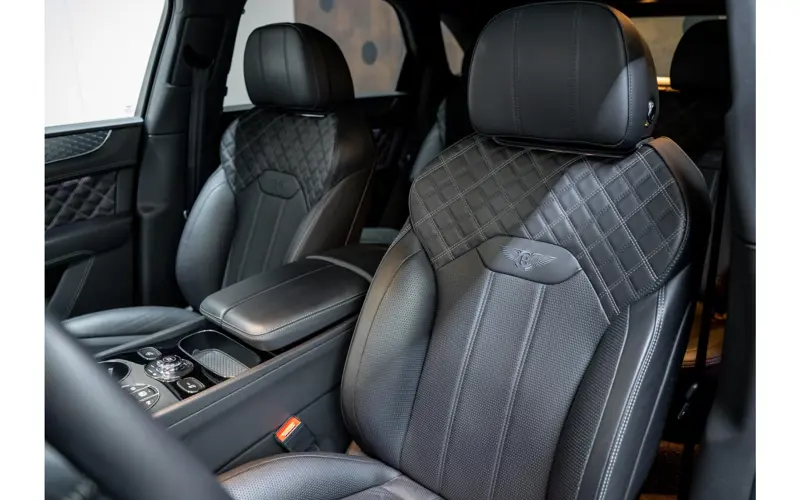 Bentley Bentayga 3.0 V6 Hybrid - 140728