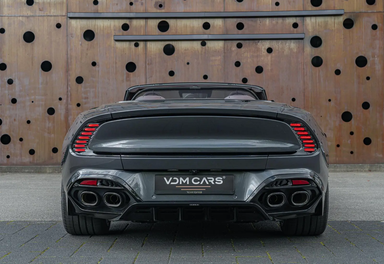 Aston Martin Vanquish Volante - 145836