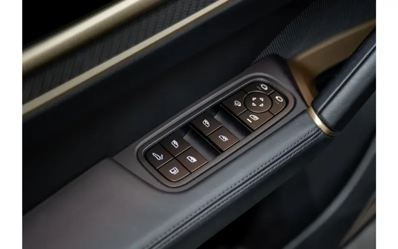 Porsche Cayenne Coupé 4.0 Turbo E-Hybrid - 172300