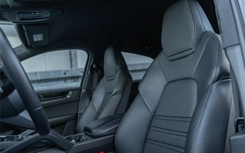 Porsche Cayenne Coupé 4.0 Turbo E-Hybrid GT - 137455