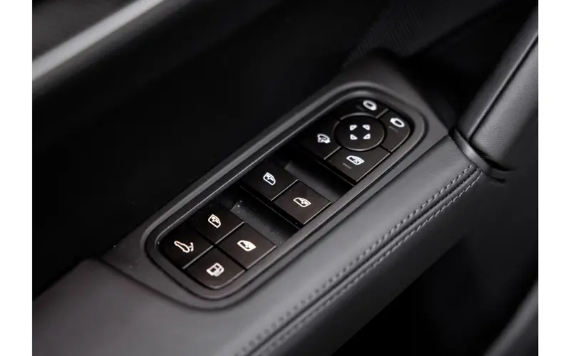 Porsche Cayenne 3.0 E-Hybrid - 140635