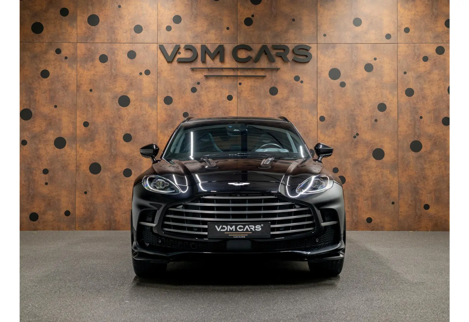 Aston Martin Dbx 4.0 V8 707 - 141231