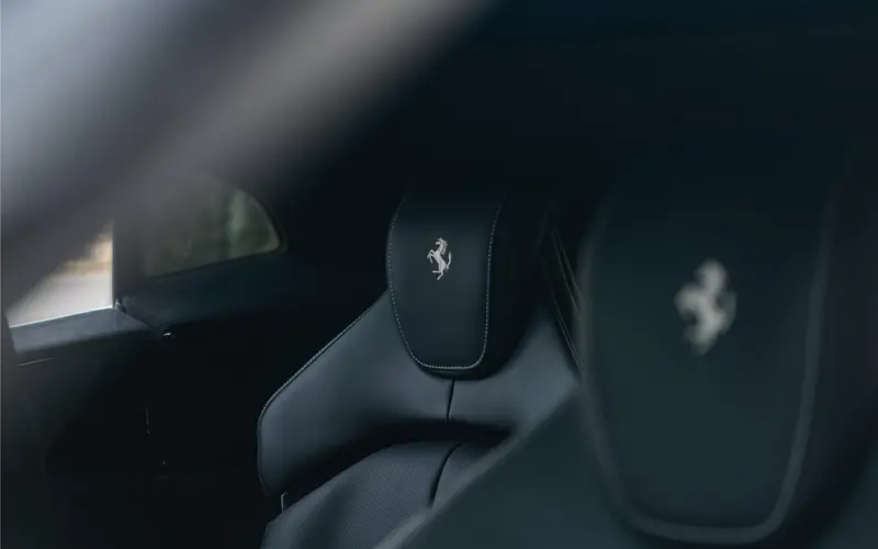 Ferrari Purosangue 6.5 V12 - 141616