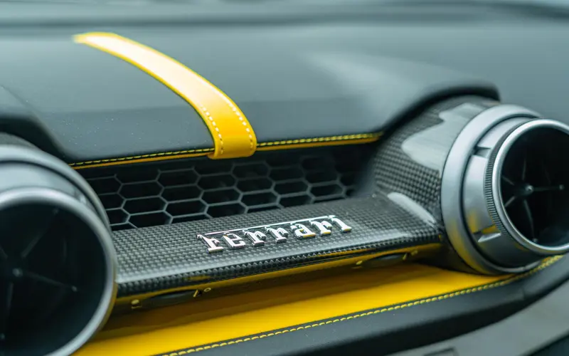 Ferrari 812 Competizione 6.5 V12 - 140991