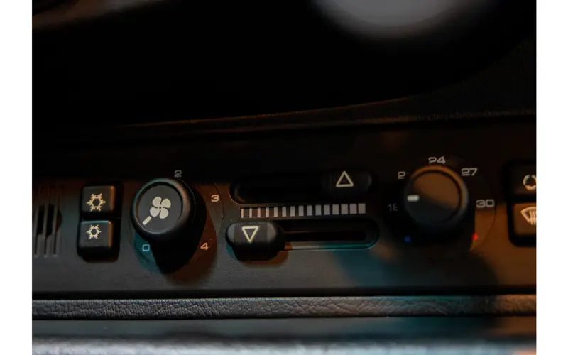 Porsche 911 (993) 3.6 Carrera 4S Coupé - 123364