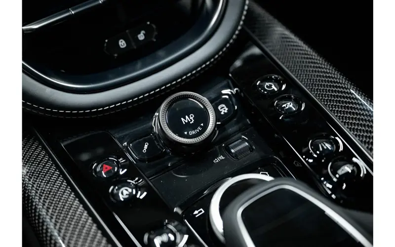 Aston Martin Dbx 4.0 V8 707 - 141247