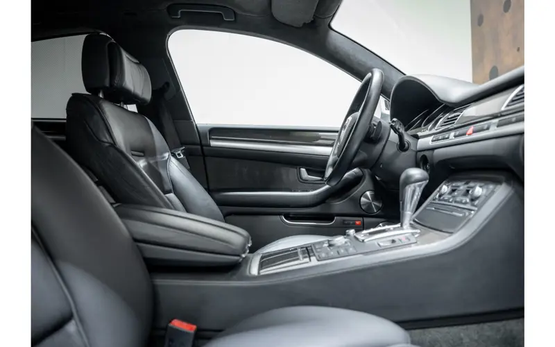 Audi A8 5.2 S8 quattro - 128936