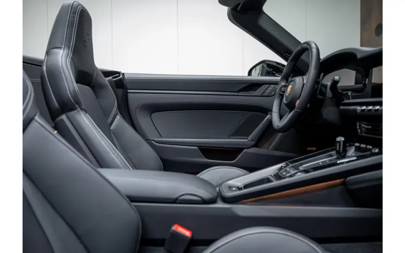 Porsche 911 Cabrio 3.6 T-Hybrid Carrera 4 GTS - 143041