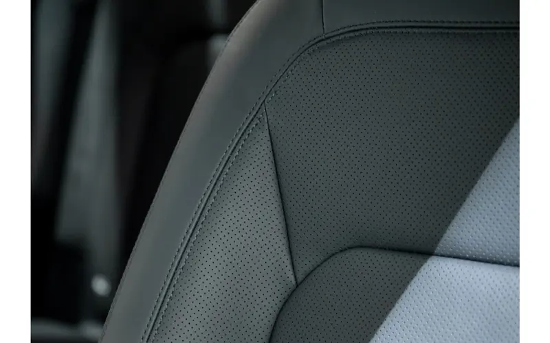 Land Rover Defender 110 2.0 P300e 110 X-Dynamic HSE - 135250